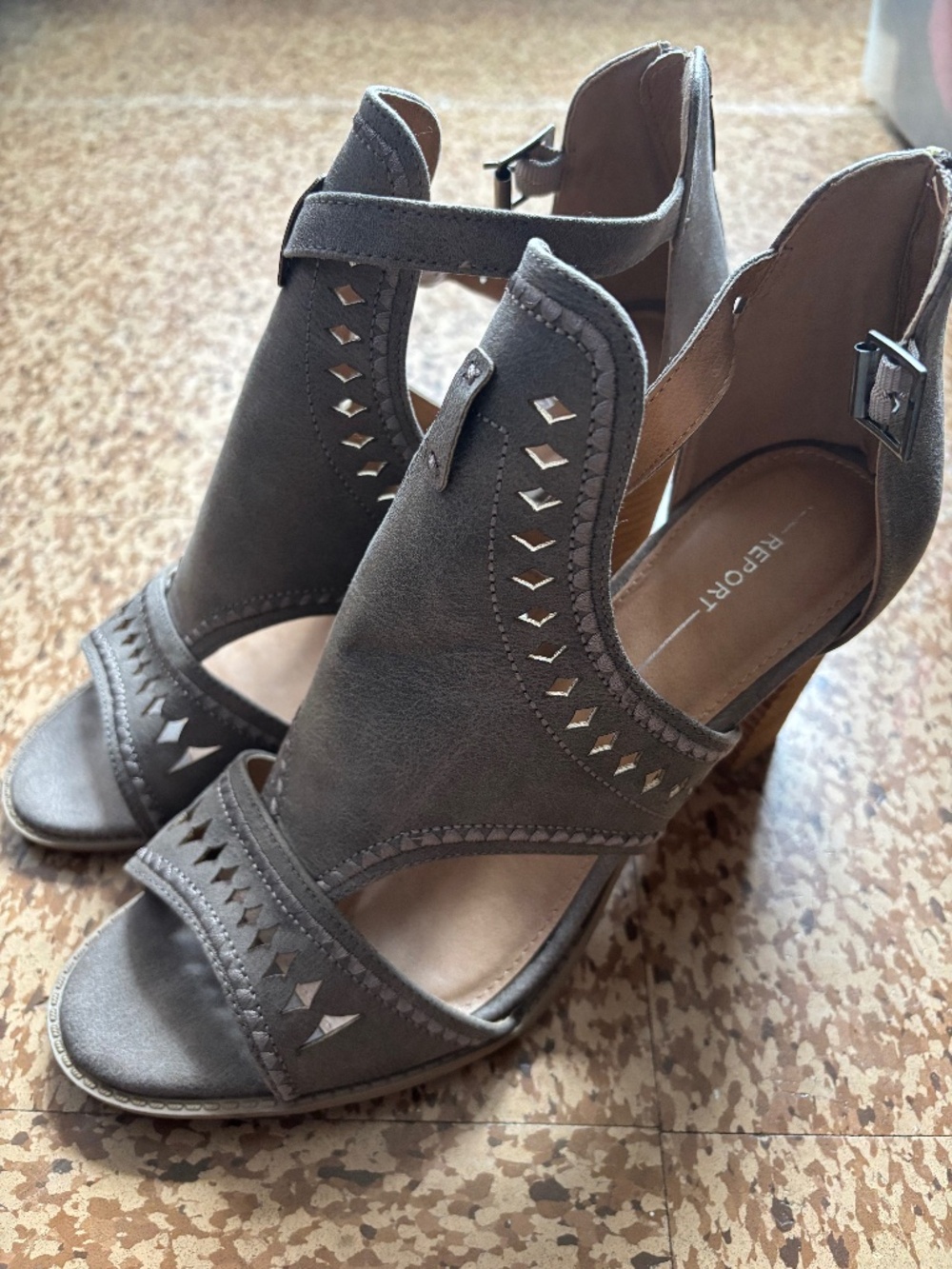 Women’s block heel sandals size 10